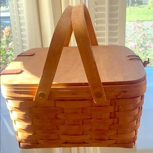 1991 Light-Brown Longaberger Cake & Pie Basket
